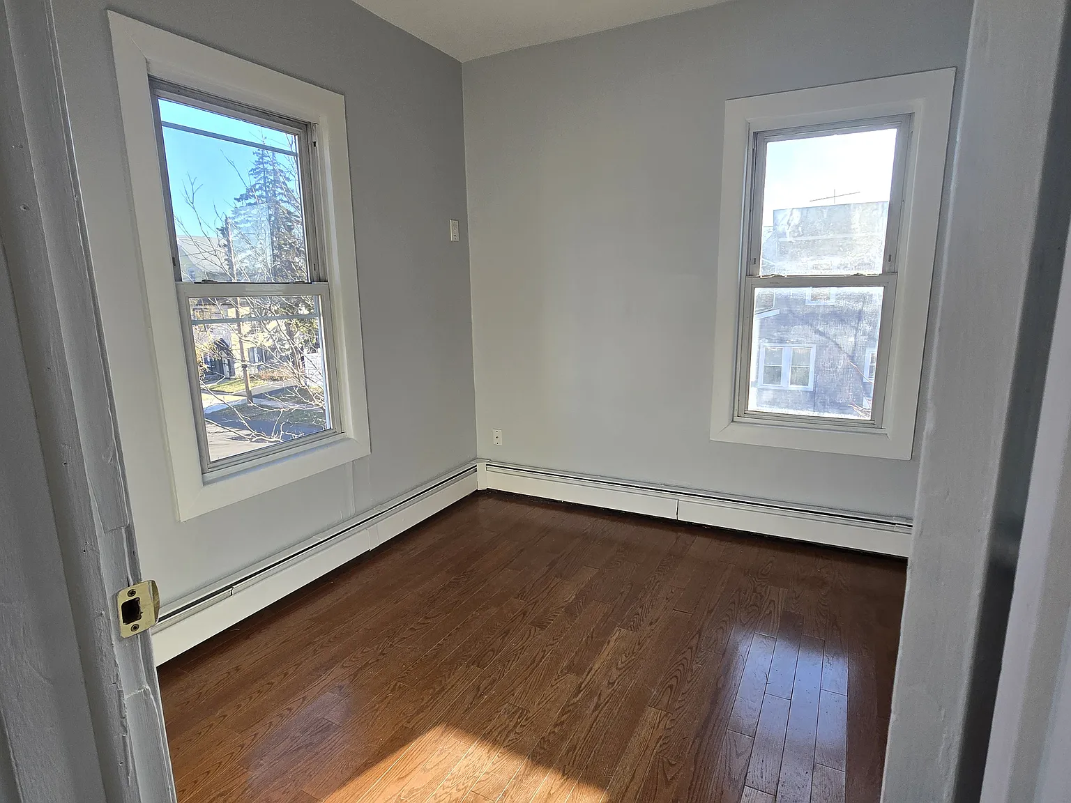 3 bed, $2,400 — Photo 2