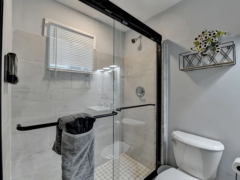 175 Burbank Dr NW #B — Photo 19