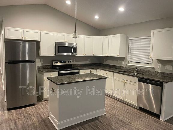 2nd image of 5309 Oak Trail Ln