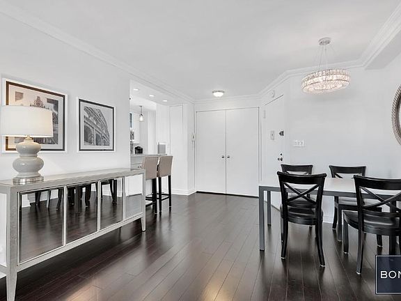 3rd image of 105 W 13th St APT 16E
