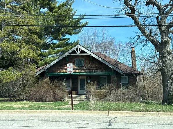 65 N Gilbert St, South Elgin, IL 60177