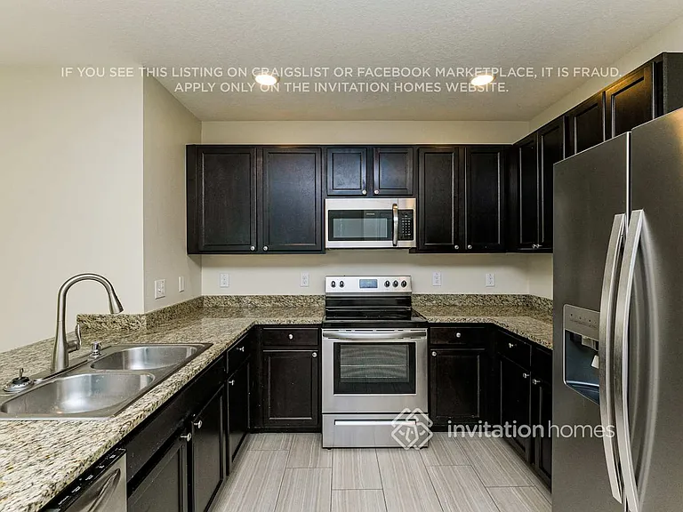 8004 Pelican Reed Cir — Photo 7