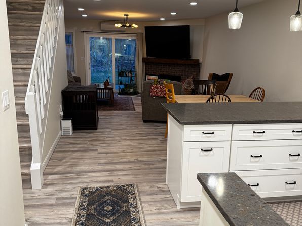 236 Locust Hl #1, Shelburne, VT 05482