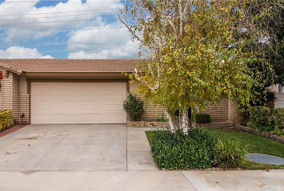 1st image of 25648 Alicante Dr