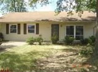 49 Cedar Ridge Dr, Pacific, MO 63069