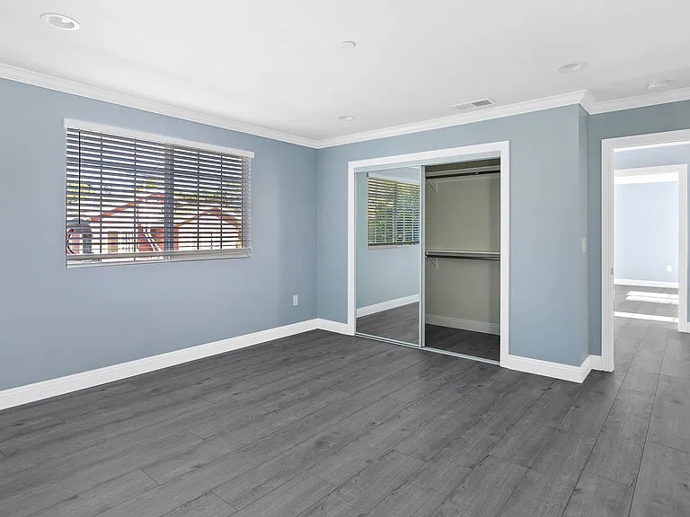 2216 N Frederic St — Photo 22