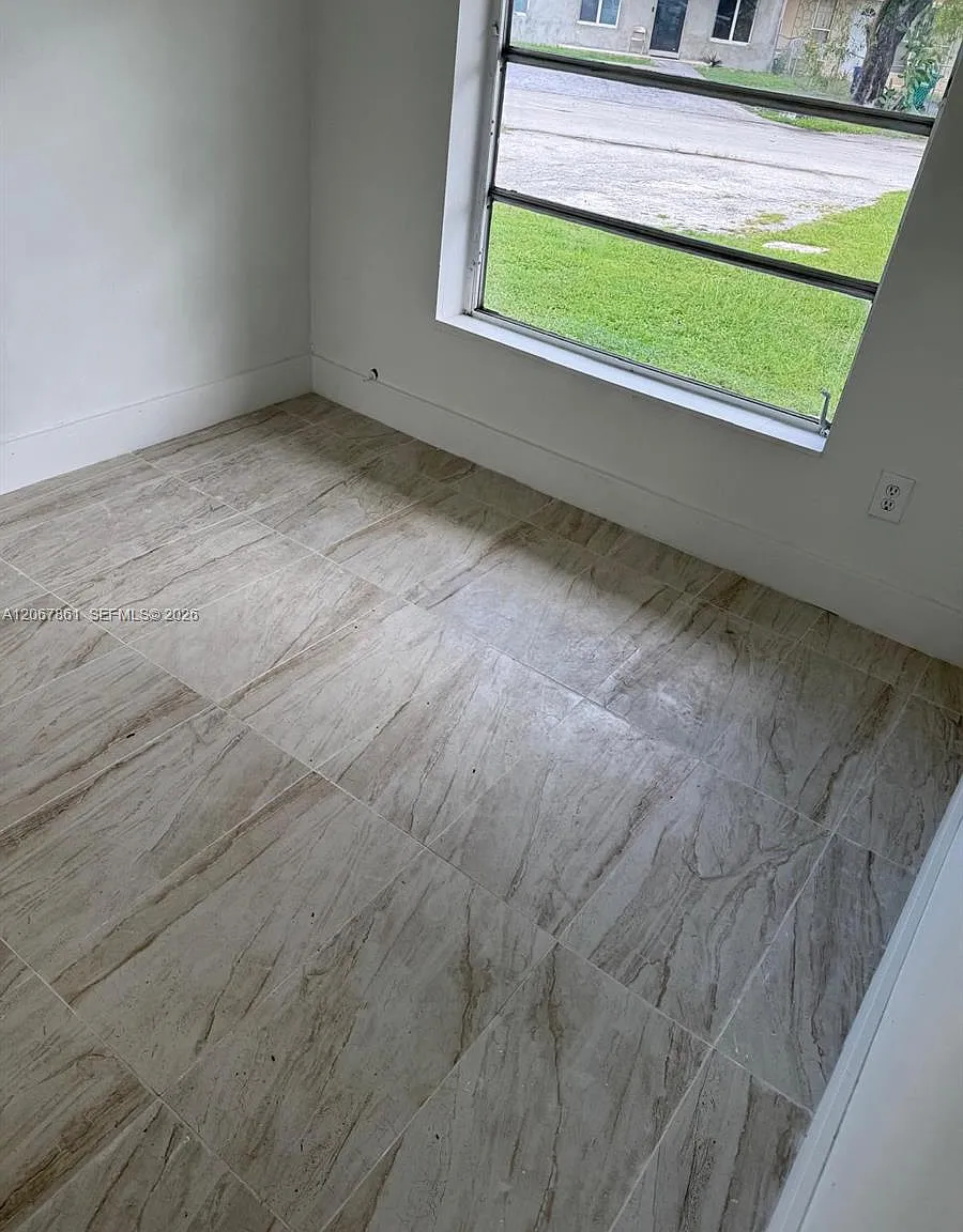 2 bed, 1.0 bath, $2,300 — Photo 2