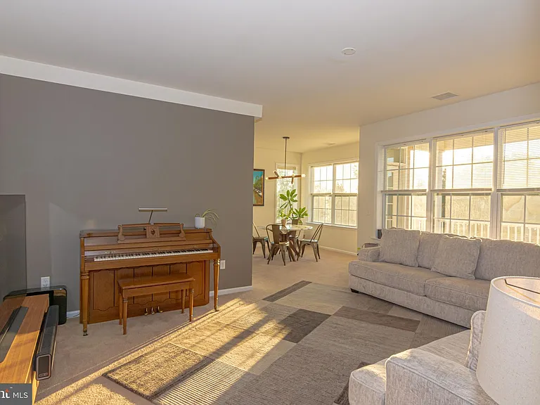 832 Timberlake Dr — Photo 7