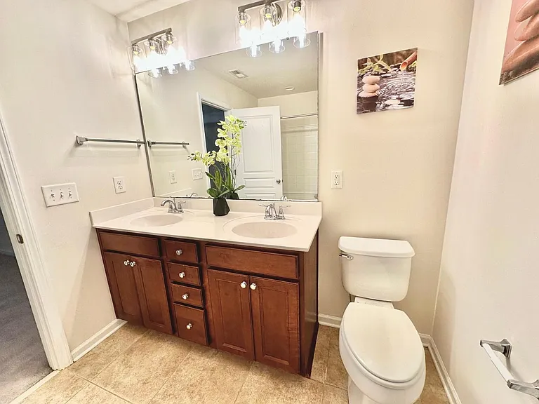 1143 Kingston Grove Dr — Photo 16