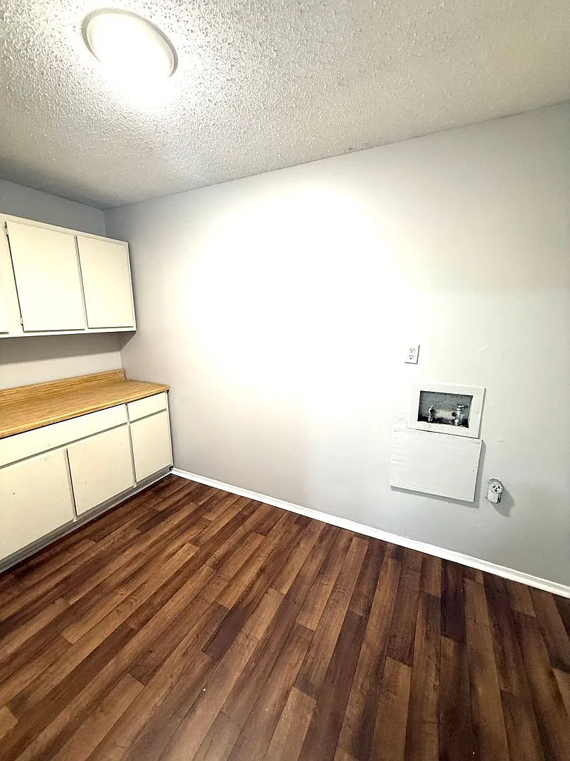 3 bed, 2.0 bath, 1282 sqft, $1,125 — Photo 4
