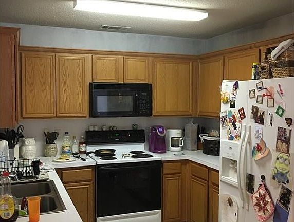 5th image of 900 Hillburn Dr