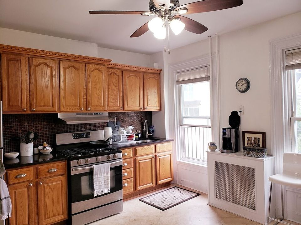 1st image of 1037 51st Ave Fl 2
