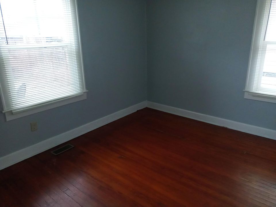 1st image of 840 N Chester Ave