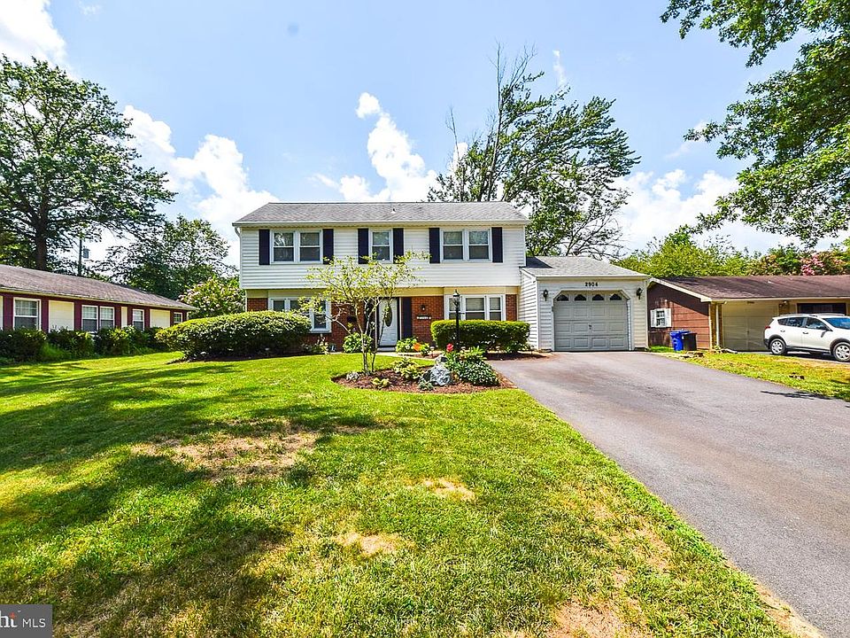 2nd image of 2904 Belair Dr
