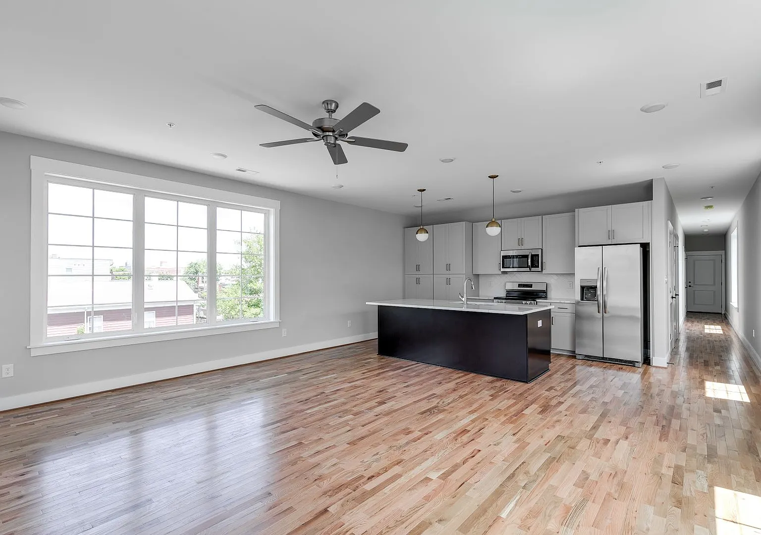 1422 Bainbridge Street — Photo 2