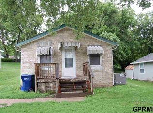 610 W 22nd Ave, Bellevue, NE 68005