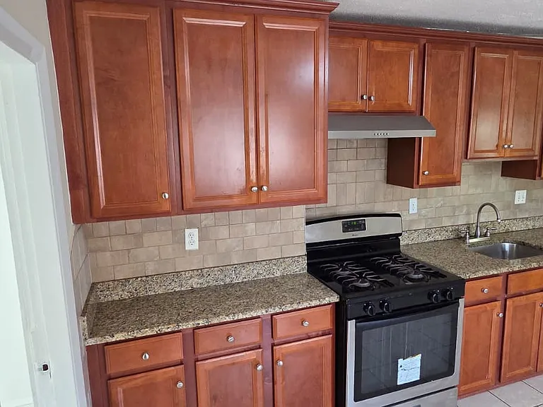 26 Highland Ave #2 — Photo 2