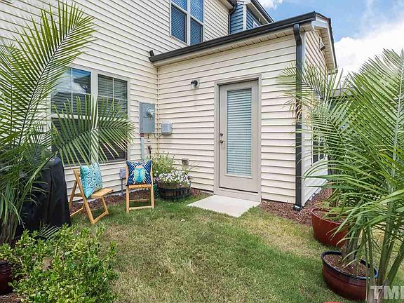 2nd image of 215 Lynchwick Ln