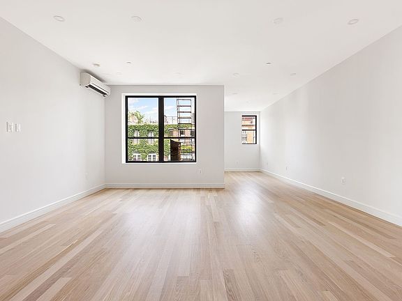 3rd image of 107 W 117th St #1