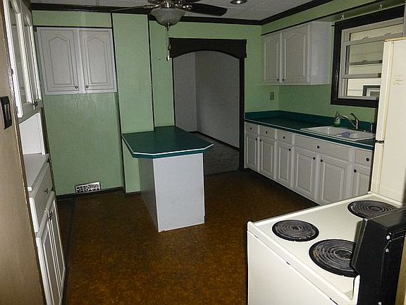 4th image of 1432 Missouri Ave