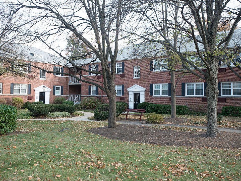 1st image of 4366 N Pershing Dr