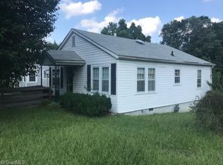 707 Field St, Thomasville, NC 27360