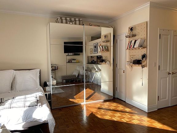 3rd image of 400 E 90th St #5DD