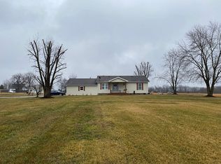 7812 S Parkhill Dr, Leavenworth, IN 47137