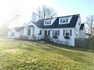 830 North Path, Wheaton, IL 60187