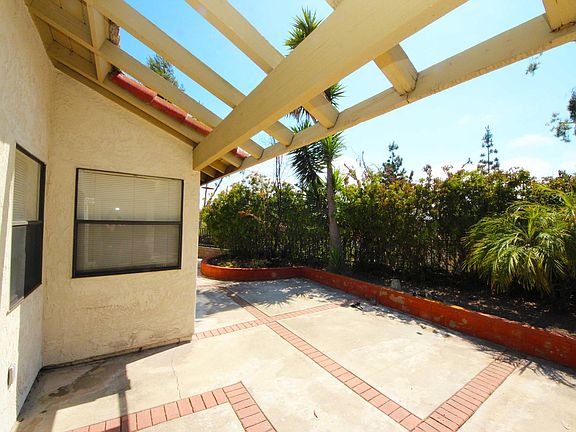 3rd image of 2692 Magellan Ln