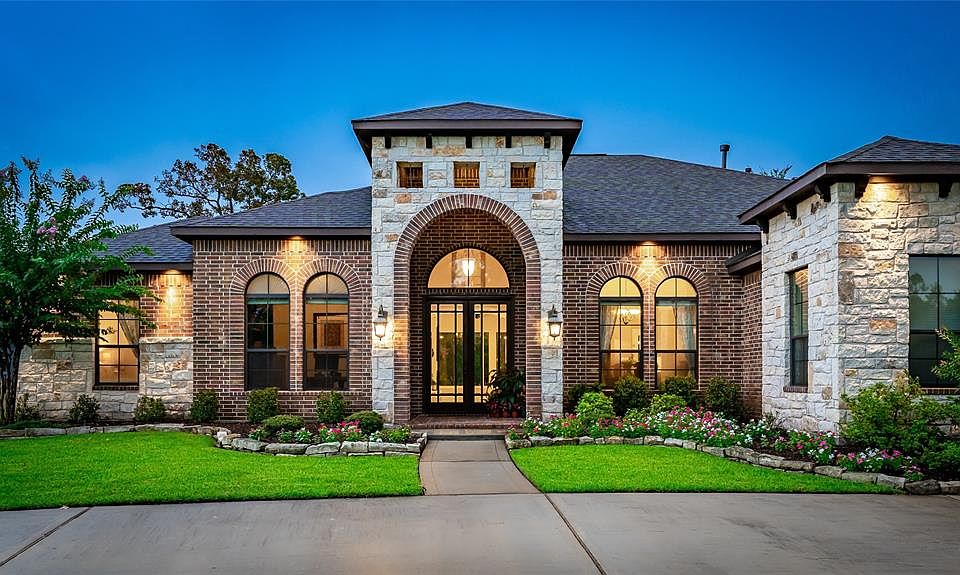 Welcome to 320 Royal Navigator Road, a beautiful one story home on Trophy Lake.