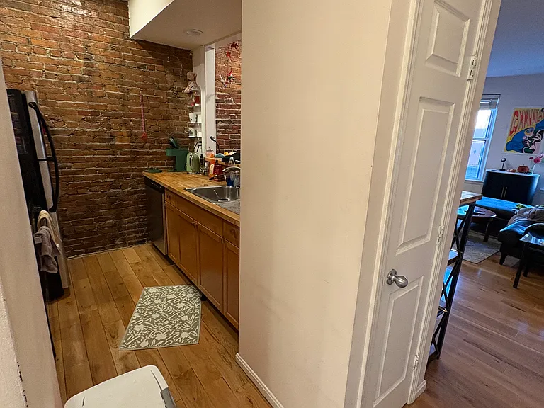 204 Northampton St #3 — Photo 6