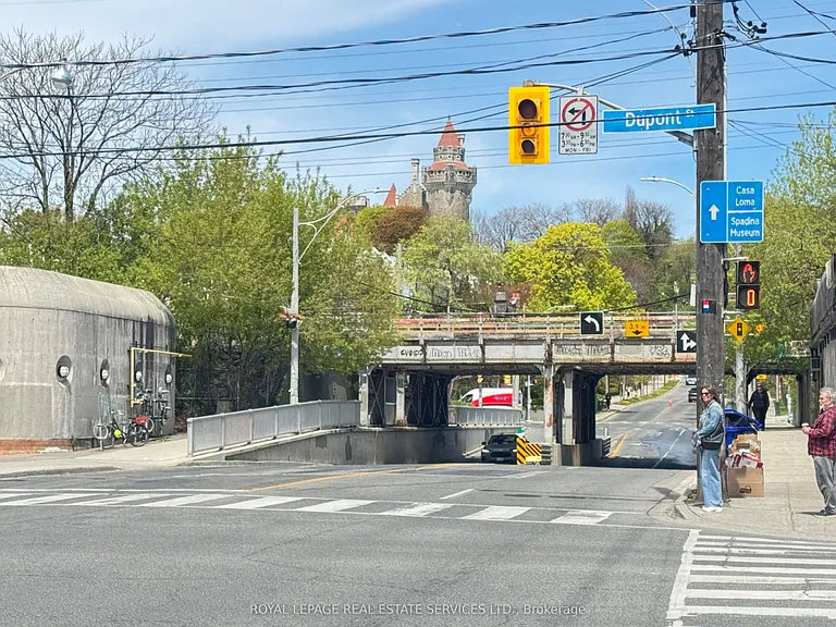 186 Spadina Rd #MAIN FLOOR — Photo 31