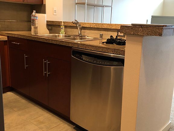 3rd image of 211 Kirkland Ave APT 205
