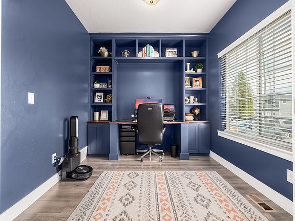 4th image of 5089 E Tahoe Way