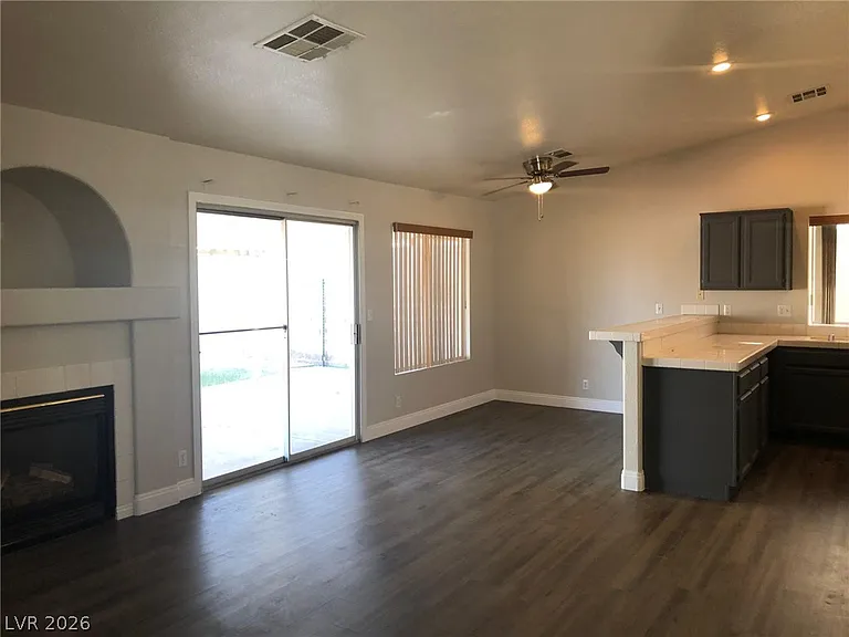 916 Clubview Dr — Photo 15