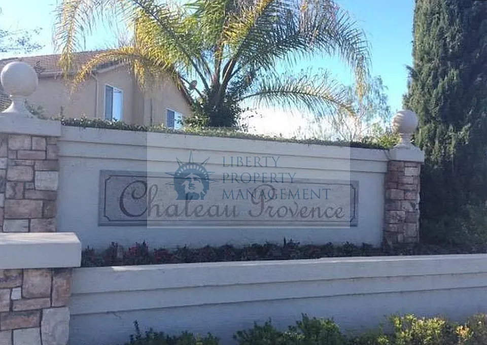 4312 Versailles Dr