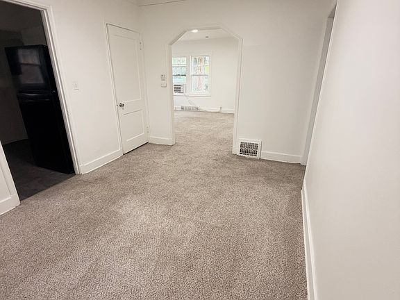 5th image of 4728 N 36th Ave
