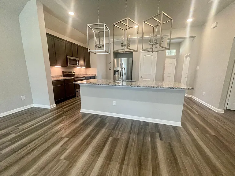 1938 Bayou Wood Ln — Photo 5