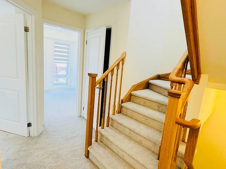 245 McLevin Ave W #7 — Photo 8