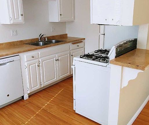 2nd image of 515 N Nevada St APT C