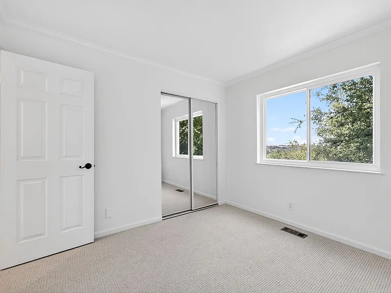 1819 Mockingbird Pl — Photo 30