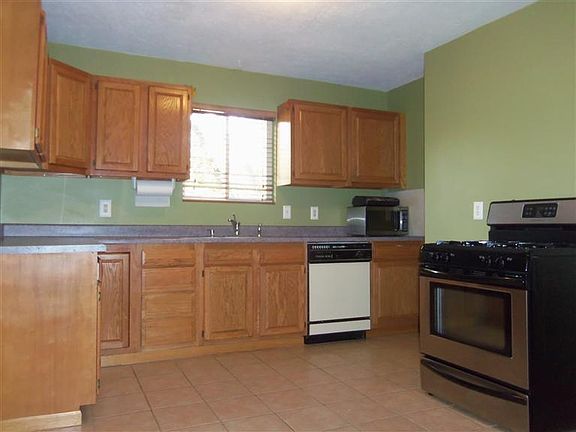 2nd image of 13385 Lincoln Lake Ave