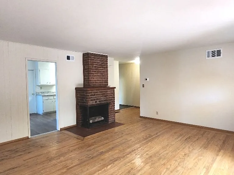 1022 143rd Ave — Photo 5