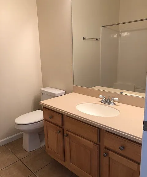 2610 Avondale Ct — Photo 8