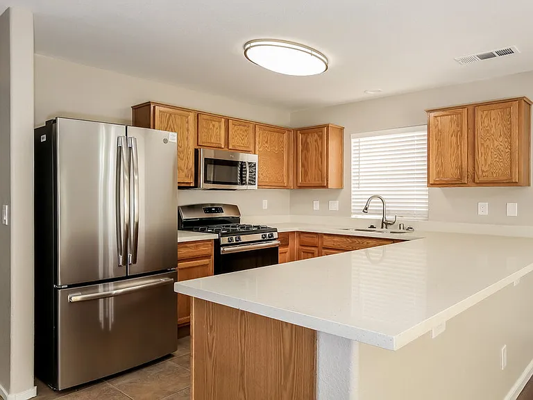 5005 Glittering Star Ct — Photo 8