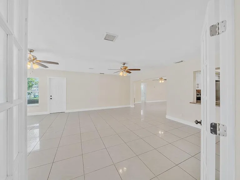 4921 NW 39th St #0 — Photo 34