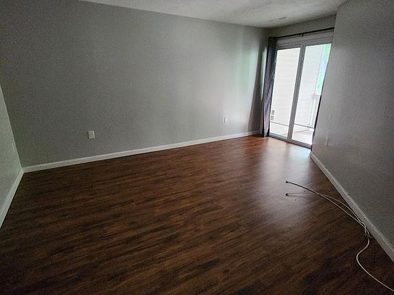 5th image of 146 Springside Ave Unit C13