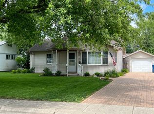751 Meadow Ct, Bradley, IL 60915