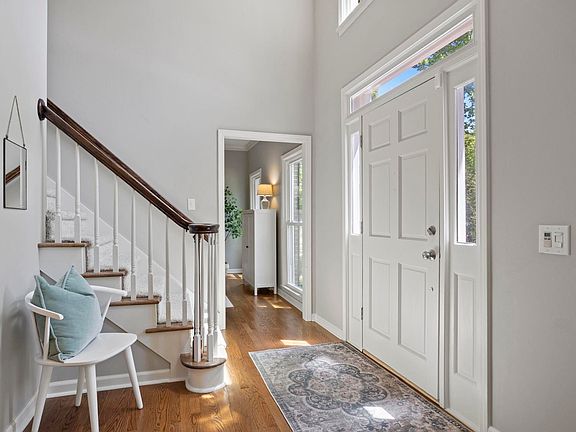 3rd image of 311 Circle Slope Dr